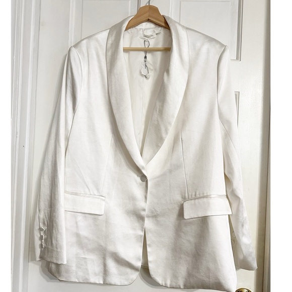 Vici Jonelle Pocketed Satin Blazer NWT Sz XL - Picture 13 of 16